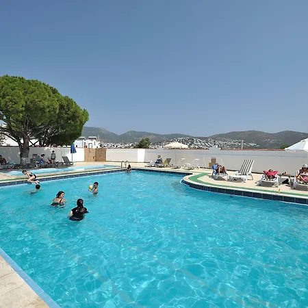 The Life Hill Szálloda 4*