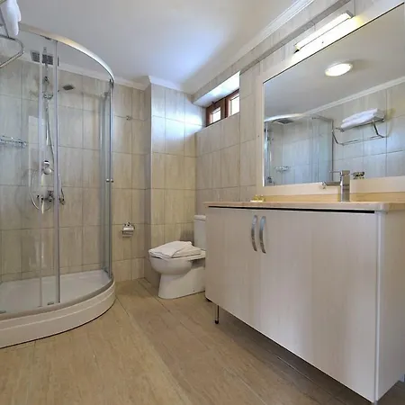 Otel The Life Hill 4*