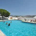 The Life Hill Hotell 4*